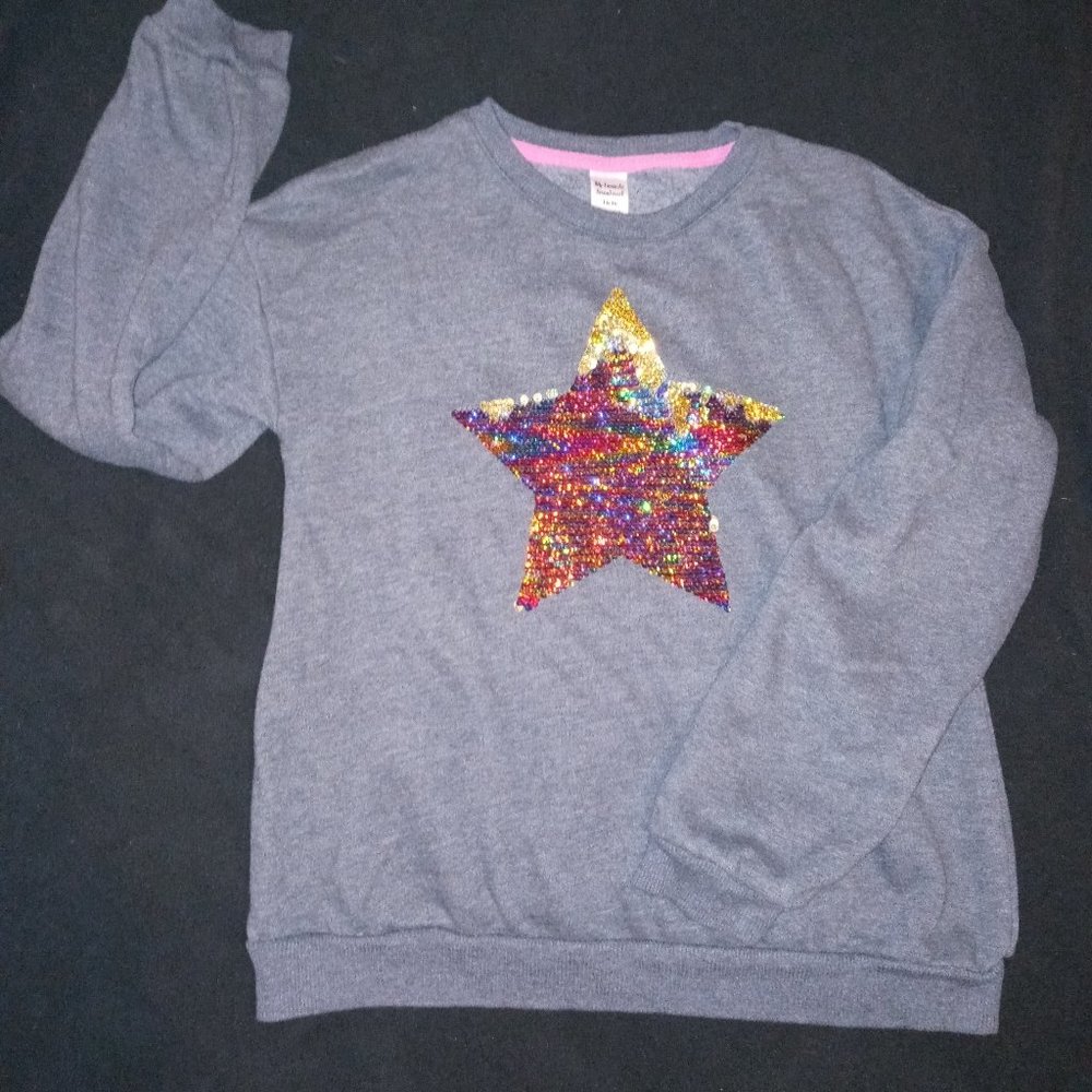 Girls sweatshirt with sequins